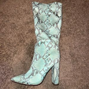 Maddie snake print heel boots SIZE 10